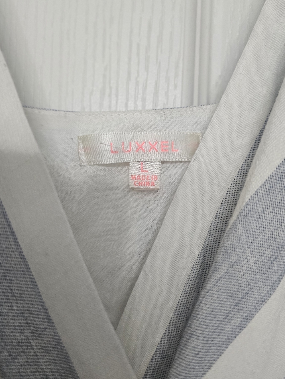 Luxxel striped romper, a flowy, light blue and white striped piece Size Large - Picture 3 of 12